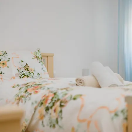 Modern Oasis Near Park & Stadium 地拉那