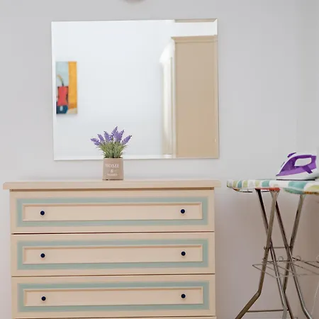 Modern Oasis Near Park & Stadium דירה