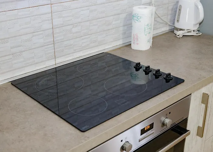 Modern Oasis Near Park & Stadium アパート ティラナ