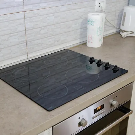 Modern Oasis Near Park & Stadium アパート ティラナ