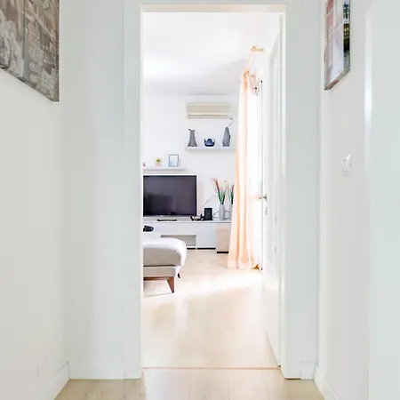 Daire Modern Oasis Near Park & Stadium *