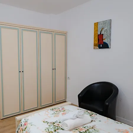 Daire Modern Oasis Near Park & Stadium