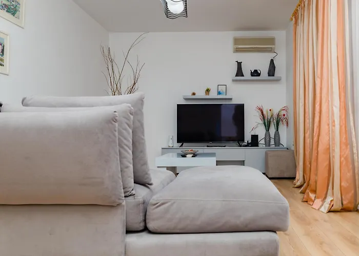 Apartman Modern Oasis Near Park & Stadium