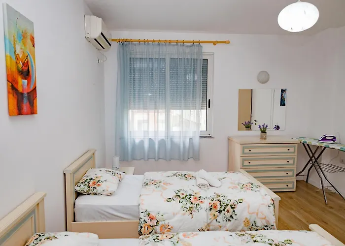 Modern Oasis Near Park & Stadium Apartamento Tirana